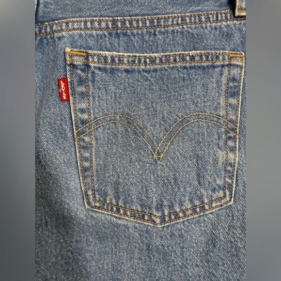 Levi’s 501® Original Cutoff High Rise Shorts With Shredded Hems And Button Fly - Picture 9 of 13